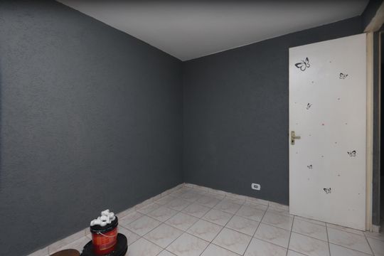 Quarto 2 de apartamento para alugar com 2 quartos, 44m² em Vila Antonieta, São Paulo