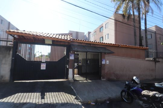 Fachada de apartamento para alugar com 2 quartos, 44m² em Vila Antonieta, São Paulo