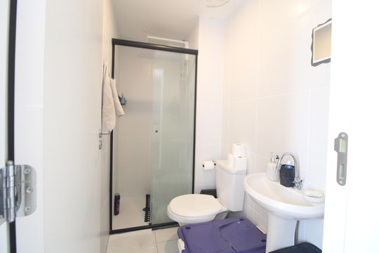 Banheiro de apartamento à venda com 2 quartos, 33m² em Jardim Prudência, São Paulo