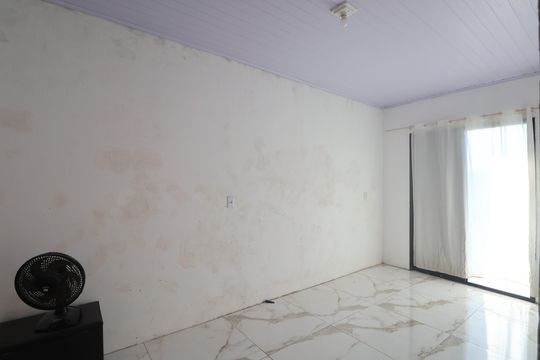 Casa para alugar com 2 quartos, 120m² em Guajuviras, Canoas