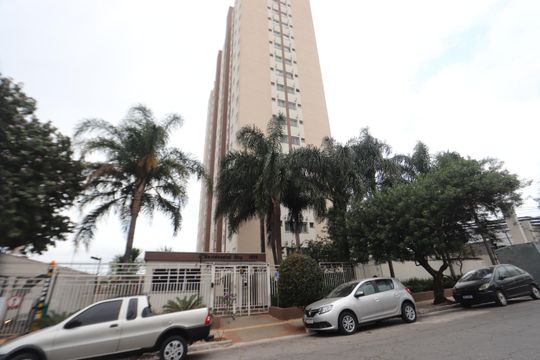 Fachada de apartamento à venda com 2 quartos, 48m² em Itaquera, São Paulo