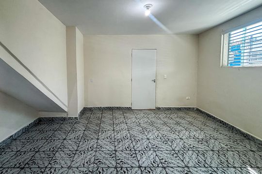 Casa para alugar com 3 quartos, 120m² em Parque Jabaquara, São Paulo