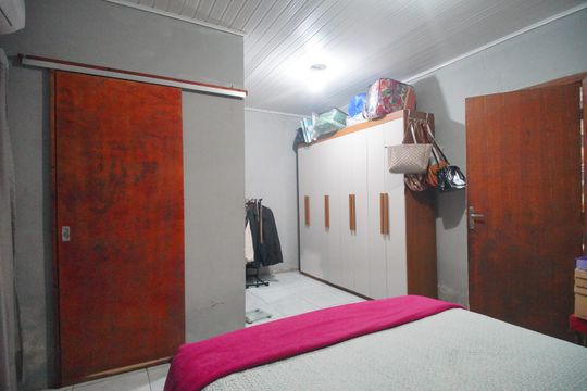 Suíte 1 de casa à venda com 3 quartos, 200m² em Santos Dumont, São Leopoldo