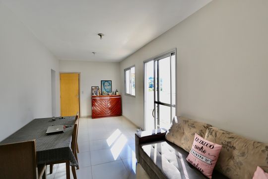Sala de apartamento à venda com 3 quartos, 77m² em Europa, Contagem
