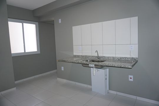 Cozinha de apartamento para alugar com 3 quartos, 125m² em Jardim dos Oliveiras, Embu das Artes