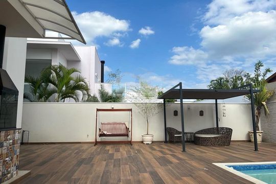 Casa à venda com 3 quartos, 238m² em Jardim Residencial Alto de Itaici, Indaiatuba