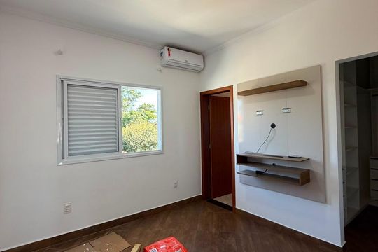 Casa para alugar com 2 quartos, 130m² em Vila Rafael de Oliveira, Jundiaí