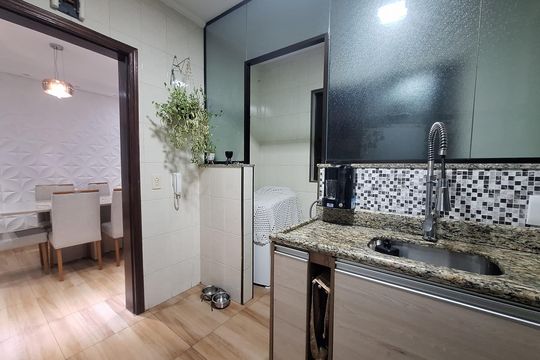 Cozinha de apartamento à venda com 2 quartos, 70m² em Jardim Ipanema, Santo André