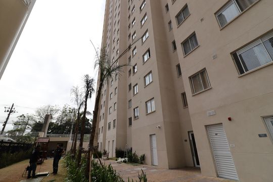 Fachada do bloco de apartamento para alugar com 2 quartos, 33m² em Socorro, São Paulo