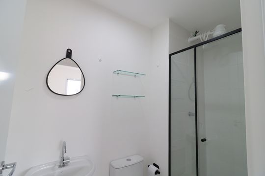 Banheiro de apartamento para alugar com 2 quartos, 33m² em Socorro, São Paulo
