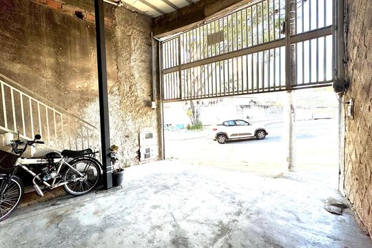 Garagem de casa para alugar com 2 quartos, 76m² em Bandeiras, Osasco