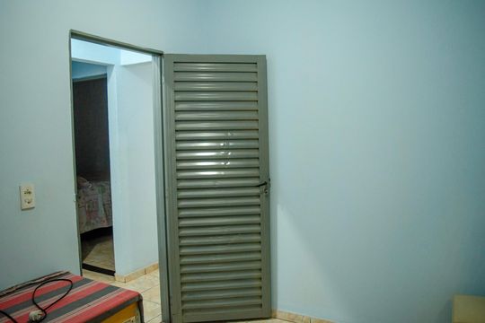 Quarto 2 de casa à venda com 3 quartos, 120m² em Setor Morada do Sol, Goiânia