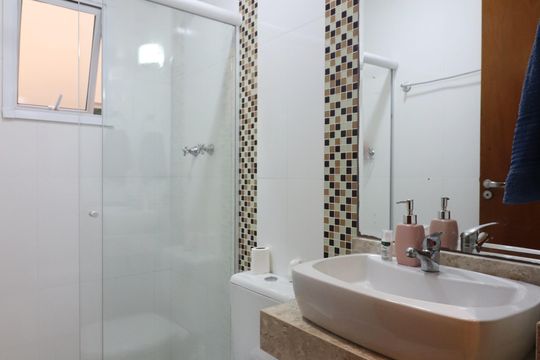 Banheiro Social de apartamento à venda com 3 quartos, 81m² em Vila Euro, São Bernardo do Campo