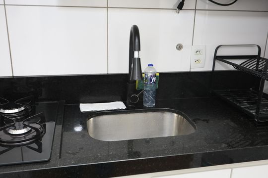 cozinha de apartamento para alugar com 2 quartos, 48m² em Vila Andrade, São Paulo