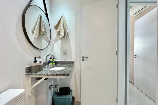 Banheiro de apartamento para alugar com 1 quarto, 29m² em Vila Santa Catarina, São Paulo