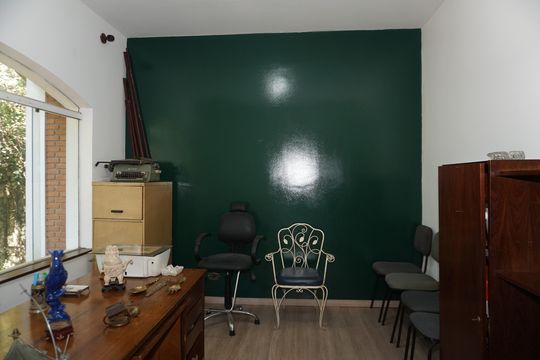 Escritório de casa para alugar com 5 quartos, 1478m² em Chácaras Bosque do Embu, Embu das Artes