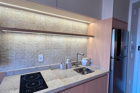 Cozinha de apartamento para alugar com 1 quarto, 24m² em Vila Olímpia, São Paulo