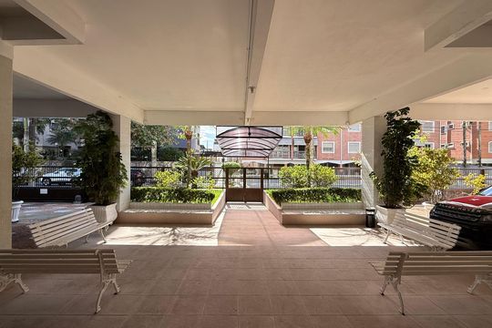 Fachada de apartamento para alugar com 2 quartos, 75m² em Tortuga, Guarujá