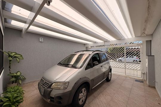 Garagem de casa à venda com 4 quartos, 230m² em Vila Sao Pedro, Santo André