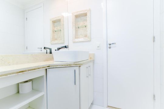 Banheiro da Suíte  de apartamento para alugar com 1 quarto, 65m² em Vila Augusta, Guarulhos