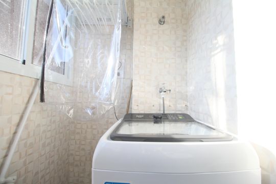Área de Serviço de apartamento para alugar com 2 quartos, 40m² em Jardim Kuabara, Taboão da Serra