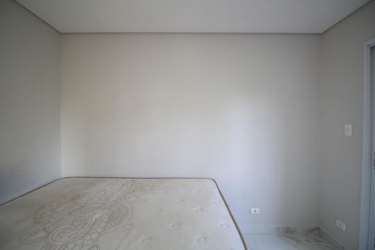 Quarto 1 de apartamento para alugar com 2 quartos, 40m² em Jardim Kuabara, Taboão da Serra