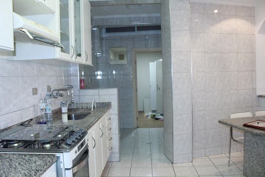 Apartamento para alugar com 3 quartos, 254m² em Higienópolis, São Paulo