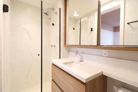 Banheiro da Suíte de apartamento para alugar com 2 quartos, 72m² em Vila Leopoldina, São Paulo