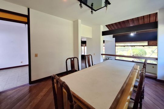 Sala 1 de casa de condomínio à venda com 4 quartos, 550m² em Maria Paula, Niterói