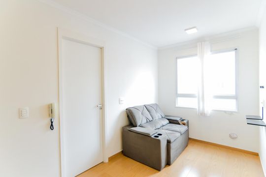 Sala de apartamento para alugar com 2 quartos, 36m² em Vila das Bandeiras, Guarulhos