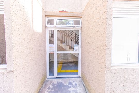 Fachada do bloco de apartamento para alugar com 2 quartos, 39m² em Jardim Petropolis, Cotia