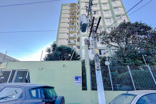 Fachada com Plaquinha de apartamento à venda com 2 quartos, 55m² em Vila Carrão, São Paulo