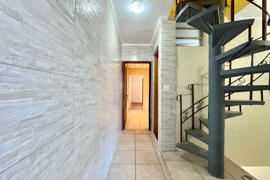 Corredor de casa para alugar com 2 quartos, 120m² em Vila Santa Catarina, São Paulo