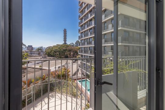 Sacada da Suíte 2 de apartamento à venda com 2 quartos, 164m² em Alto de Pinheiros, São Paulo