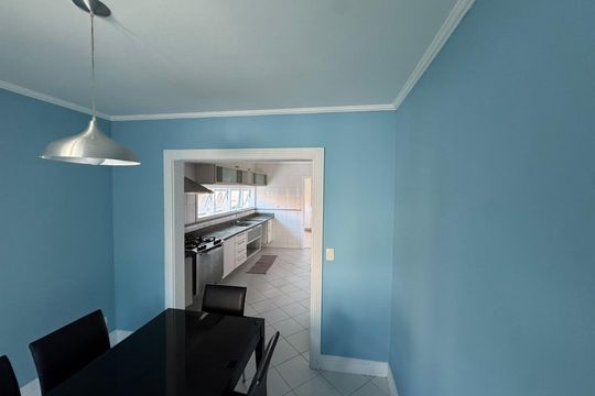 Cozinha de casa de condomínio à venda com 4 quartos, 410m² em Morada dos Pássaros, Barueri