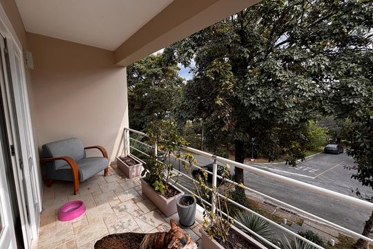 Varanda suíte 1 de casa de condomínio para alugar com 4 quartos, 410m² em Morada dos Pássaros, Barueri