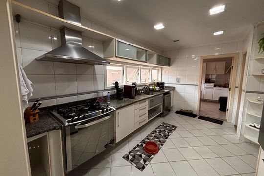 Cozinha de casa de condomínio para alugar com 4 quartos, 410m² em Morada dos Pássaros, Barueri