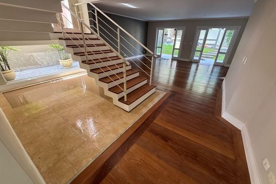 Casa de Condomínio à venda com 4 quartos, 410m² em Morada dos Pássaros, Barueri