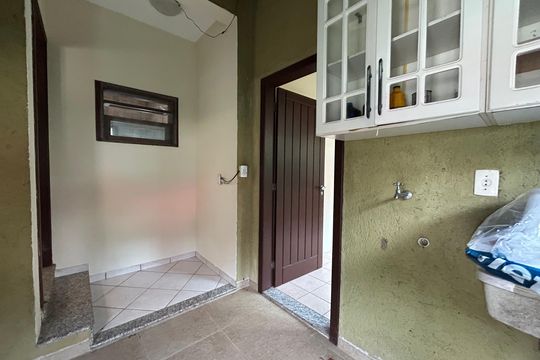 Área de Serviço de casa para alugar com 5 quartos, 250m² em Lagoa da Conceição, Florianópolis