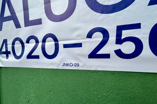Placa JNKO-29 de casa para alugar com 5 quartos, 250m² em Lagoa da Conceição, Florianópolis