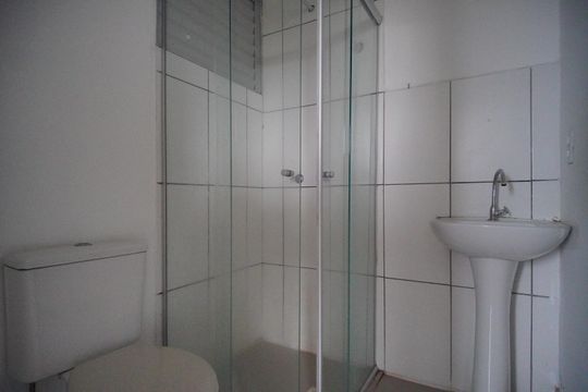 Banheiro  de apartamento para alugar com 2 quartos, 50m² em Centro, Sapucaia do Sul