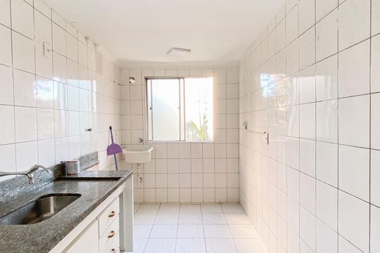 Cozinha de apartamento para alugar com 2 quartos, 60m² em Cangaiba, São Paulo