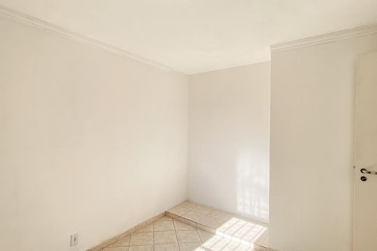 Quarto 1 de apartamento para alugar com 2 quartos, 60m² em Cangaiba, São Paulo