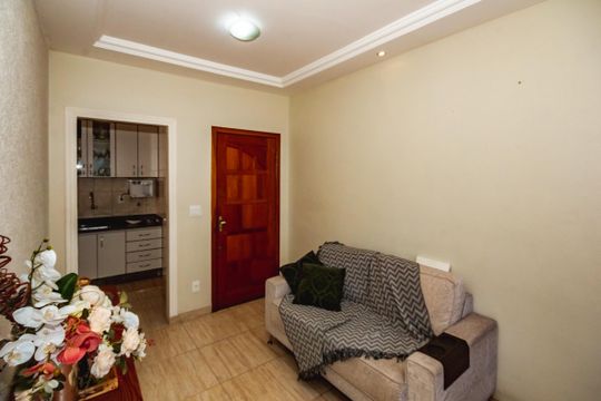 Sala de apartamento à venda com 2 quartos, 55m² em Glória, Belo Horizonte