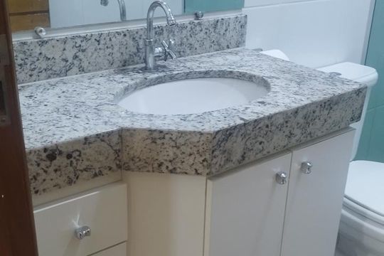 Casa para alugar com 4 quartos, 260m² em Centro, Contagem