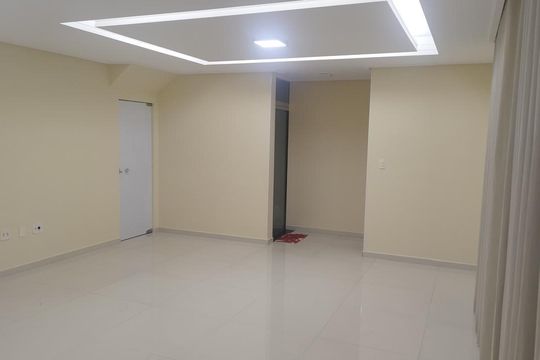 Casa para alugar com 4 quartos, 260m² em Centro, Contagem