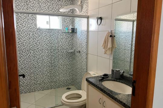 Banheiro social de apartamento para alugar com 2 quartos, 60m² em Setor Sul Jamil Miguel 1A Etapa, Anápolis