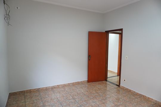 Casa para alugar com 3 quartos, 200m² em Santa Cruz, Americana