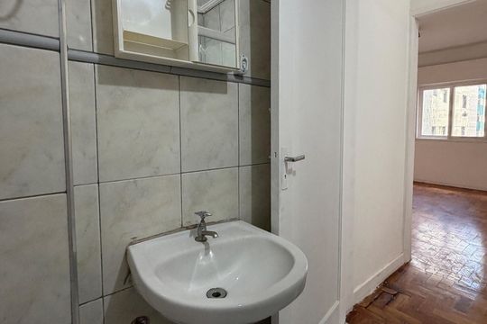 Banheiro de apartamento para alugar com 2 quartos, 87m² em Aparecida, Santos