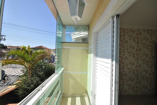 Sacada da Suíte 1 de casa à venda com 3 quartos, 97m² em Parque Casa de Pedra, São Paulo